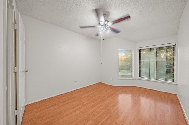 7719 Miller Glen Lane, Houston, TX 77072