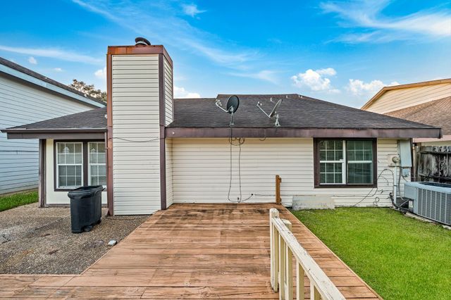 7719 Miller Glen Lane, Houston, TX 77072