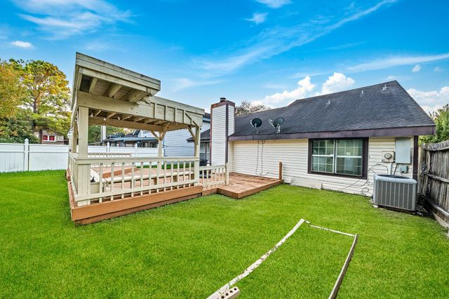 7719 Miller Glen Lane, Houston, TX 77072