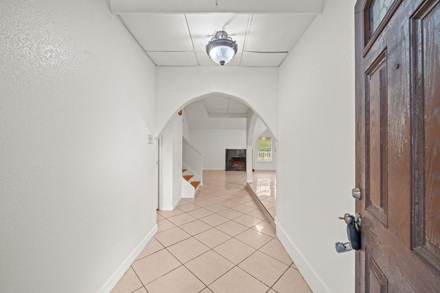 7719 Miller Glen Lane, Houston, TX 77072