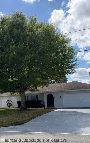 704 Catfish Creek Road, Lake Placid, FL 33852