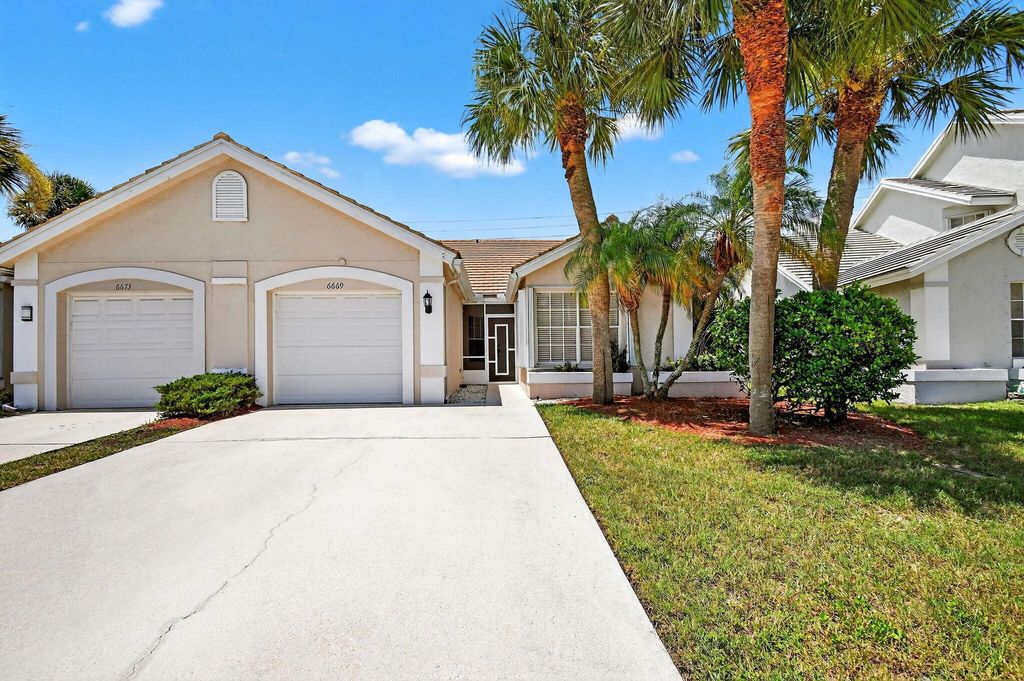 6669 Marissa Circle, Lake Worth, FL 33467