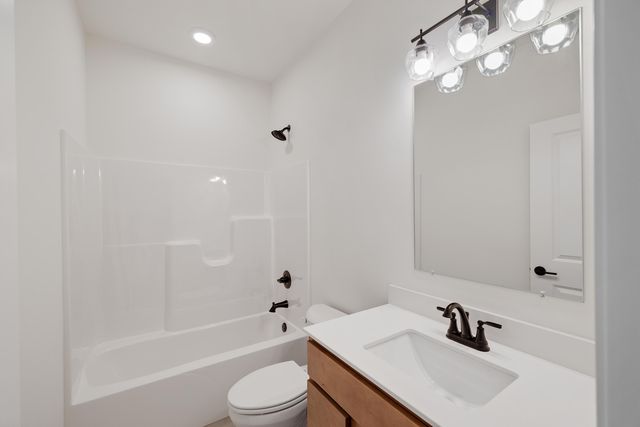 3106 Viridian Way, Valparaiso, IN 46385