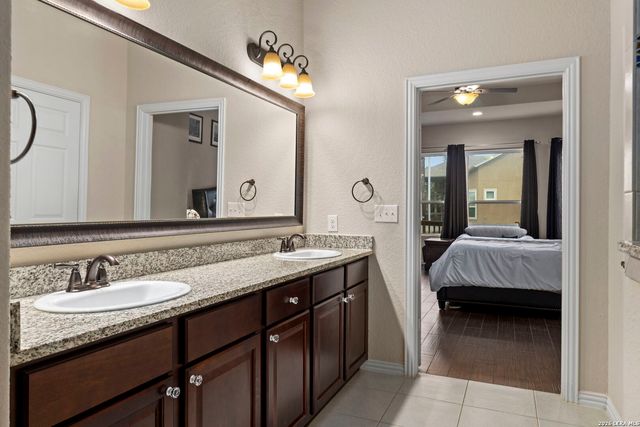 2106 Silent Fox, San Antonio, TX 78260