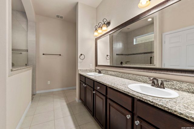 2106 Silent Fox, San Antonio, TX 78260
