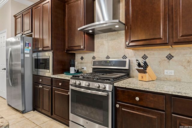 2106 Silent Fox, San Antonio, TX 78260