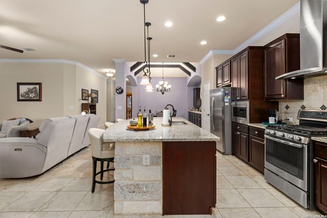 2106 Silent Fox, San Antonio, TX 78260