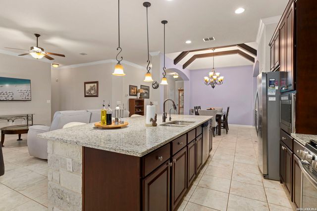 2106 Silent Fox, San Antonio, TX 78260