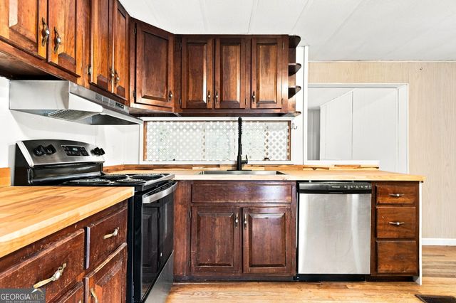 204 Dover Chapel Terrace, Ellijay, GA 30540