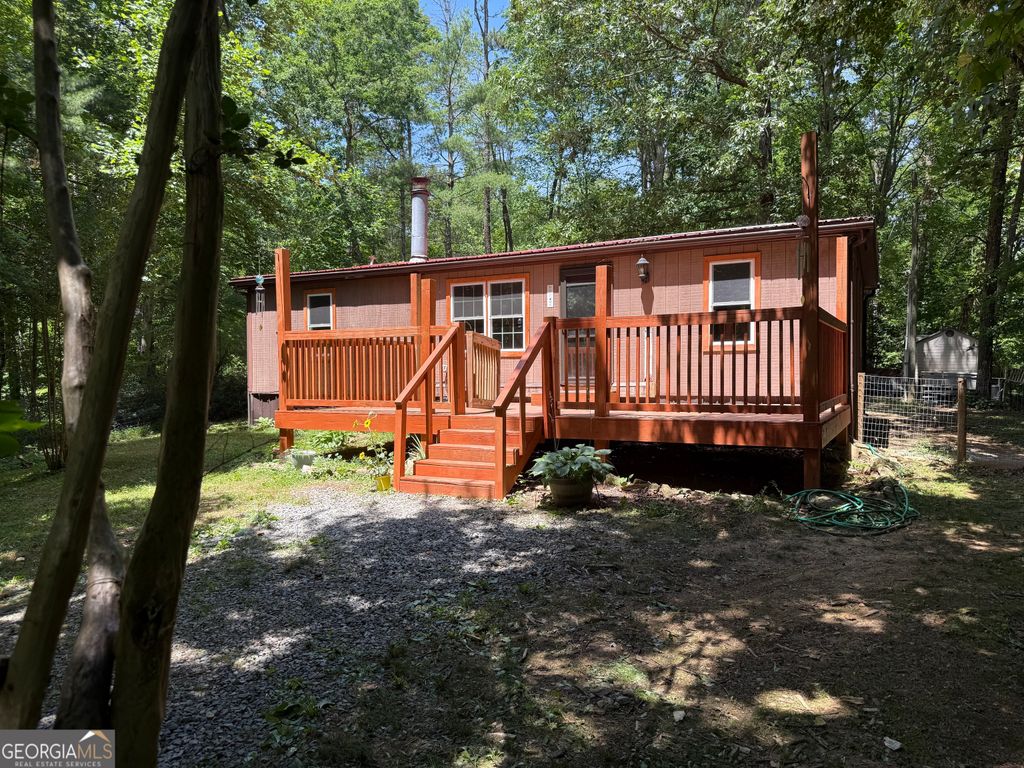 204 Dover Chapel Terrace, Ellijay, GA 30540