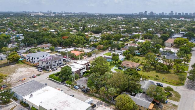 3467 NE 13th Avenue A+b, Oakland Park, FL 33334