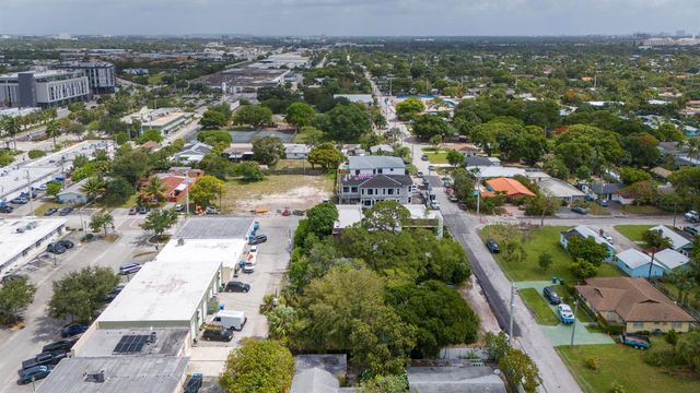 3467 NE 13th Avenue A+b, Oakland Park, FL 33334