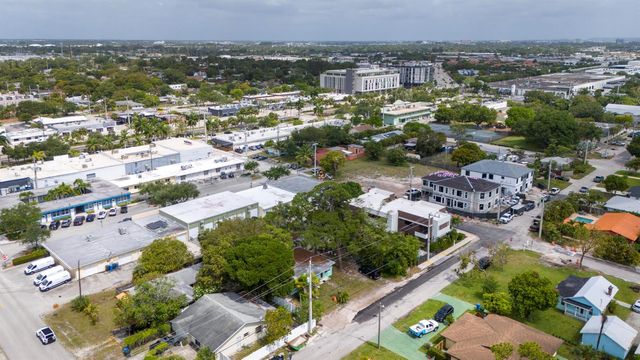 3467 NE 13th Avenue A+b, Oakland Park, FL 33334