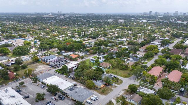 3467 NE 13th Avenue A+b, Oakland Park, FL 33334