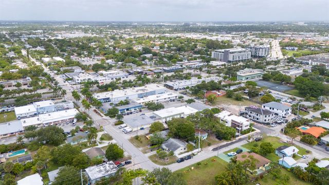 3467 NE 13th Avenue A+b, Oakland Park, FL 33334