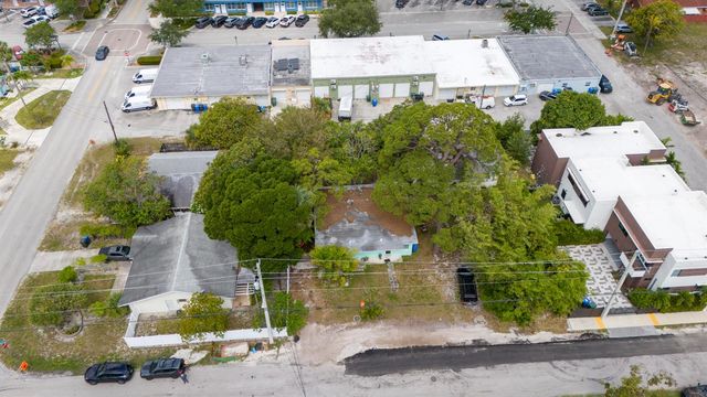 3467 NE 13th Avenue A+b, Oakland Park, FL 33334