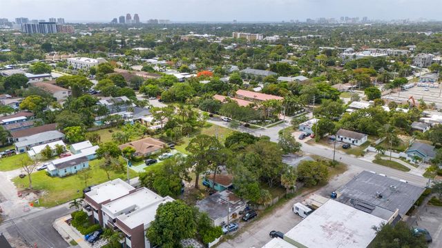 3467 NE 13th Avenue A+b, Oakland Park, FL 33334