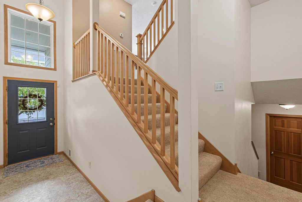 15649 Eagleview Way 1009, Apple Valley, MN 55124 — photo 2