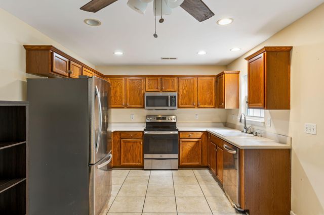 9033 Robins Nest Way, Summerville, SC 29485