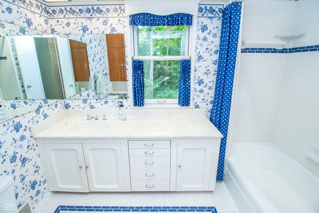 120 White Oaks Street, Fishers, IN 46038