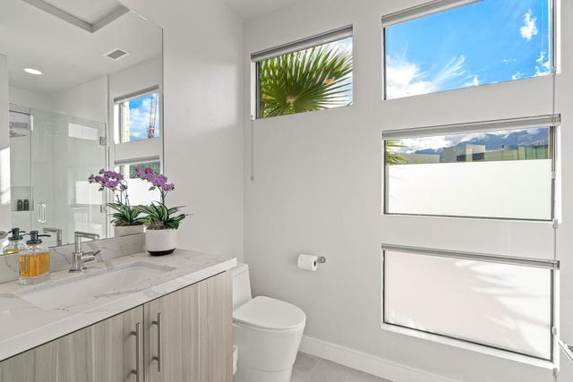 188 Blue Moon Drive, Palm Springs, CA 92262