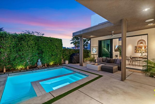 188 Blue Moon Drive, Palm Springs, CA 92262