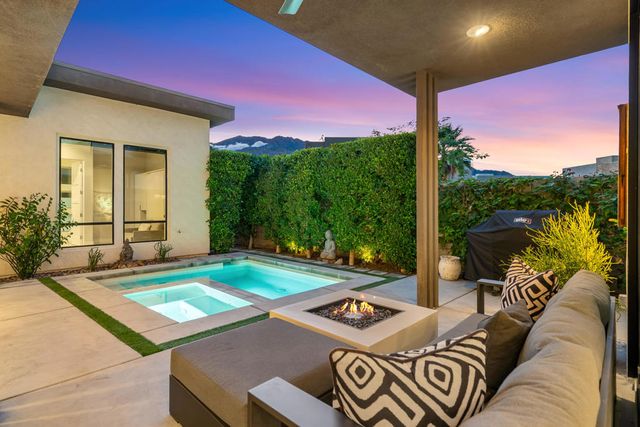 188 Blue Moon Drive, Palm Springs, CA 92262