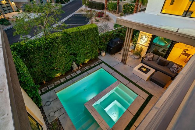 188 Blue Moon Drive, Palm Springs, CA 92262