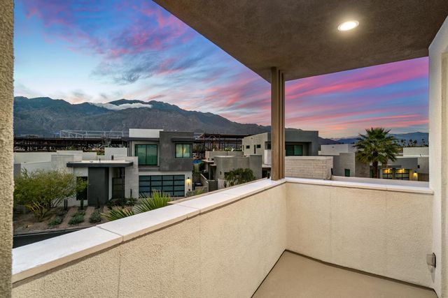 188 Blue Moon Drive, Palm Springs, CA 92262