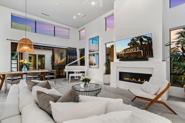 188 Blue Moon Drive, Palm Springs, CA 92262