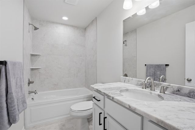 33806 Au Sable Drive 38, Chesterfield Township, MI 48047