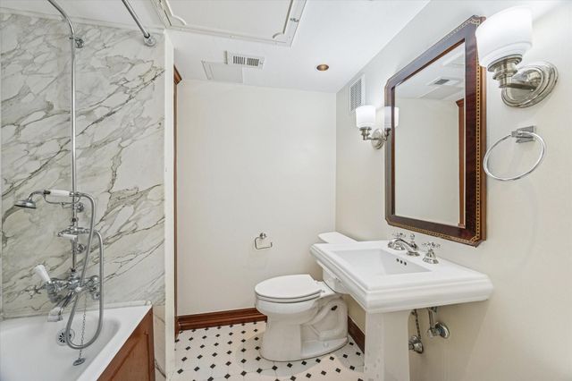 453 N Post Oak Lane, Houston, TX 77024
