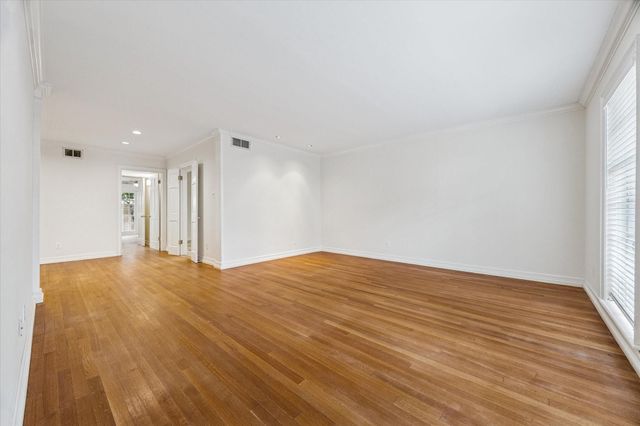 453 N Post Oak Lane, Houston, TX 77024