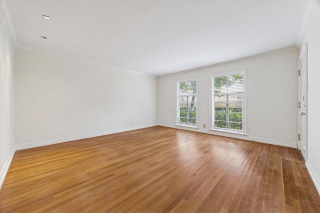 453 N Post Oak Lane, Houston, TX 77024
