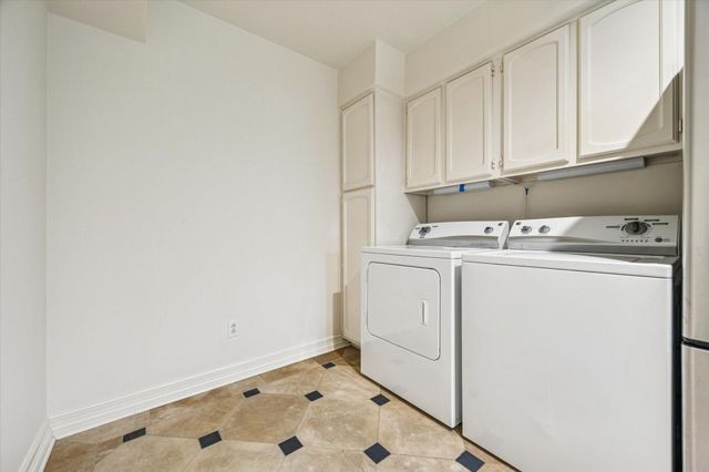 453 N Post Oak Lane, Houston, TX 77024