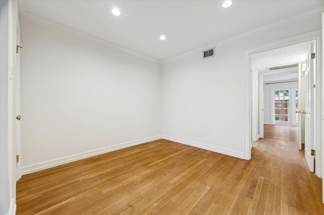 453 N Post Oak Lane, Houston, TX 77024