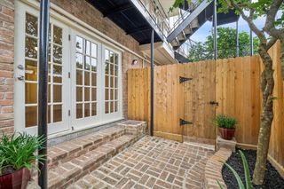 453 N Post Oak Lane, Houston, TX 77024