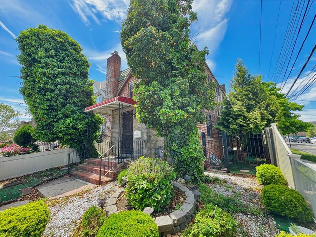 2002 150th Street, Whitestone, NY 11357