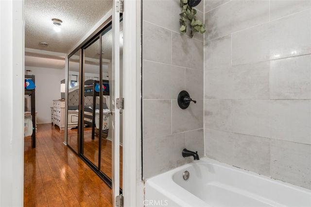 25811 Tournament H5, Valencia, CA 91355