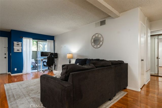 25811 Tournament H5, Valencia, CA 91355