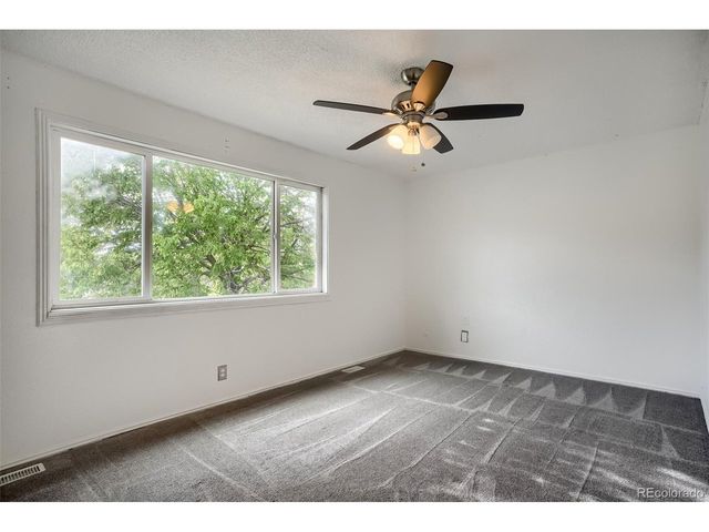 5542 Sable St, Denver, CO 80239
