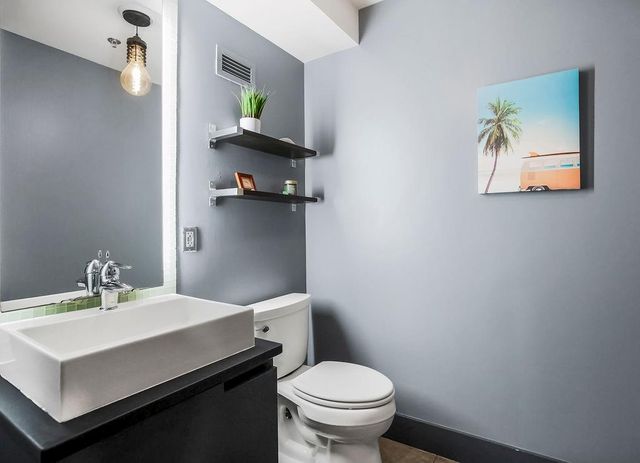 2120 Wyandotte Street 4, Kansas City, MO 64108