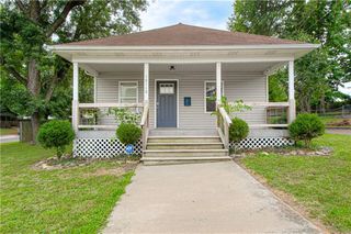 10119 E Lexington Avenue, Independence, MO 64053