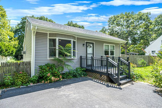 12 Allanwood Drive, Shirley, NY 11967