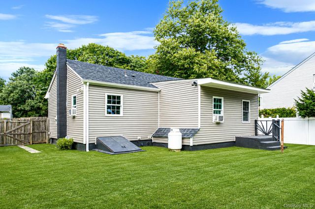 12 Allanwood Drive, Shirley, NY 11967