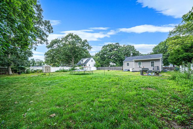 12 Allanwood Drive, Shirley, NY 11967