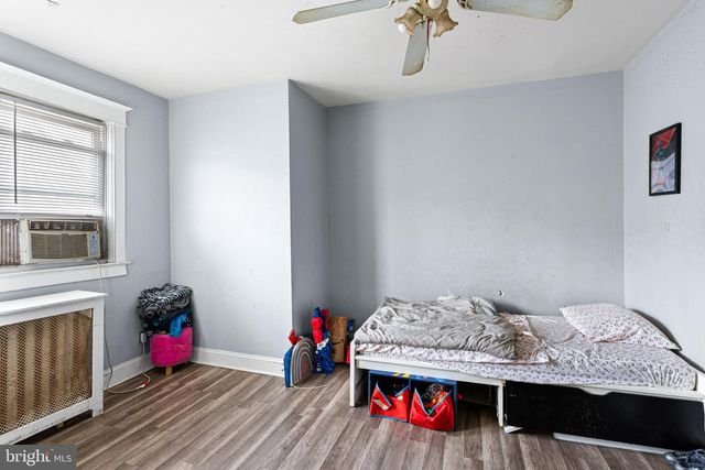 223 LONG LN, Upper Darby, PA 19082