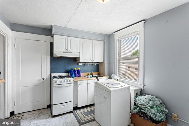 223 LONG LN, Upper Darby, PA 19082