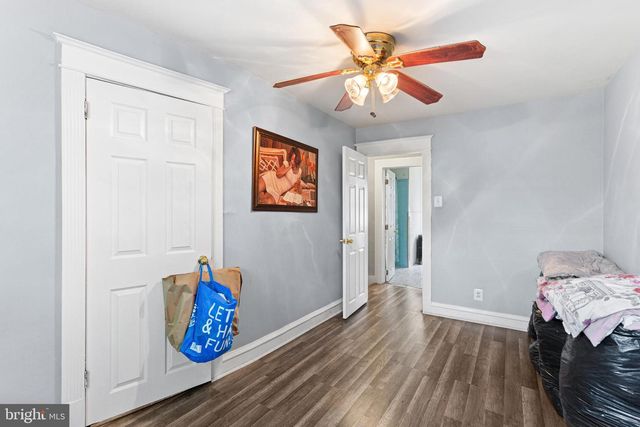 223 LONG LN, Upper Darby, PA 19082