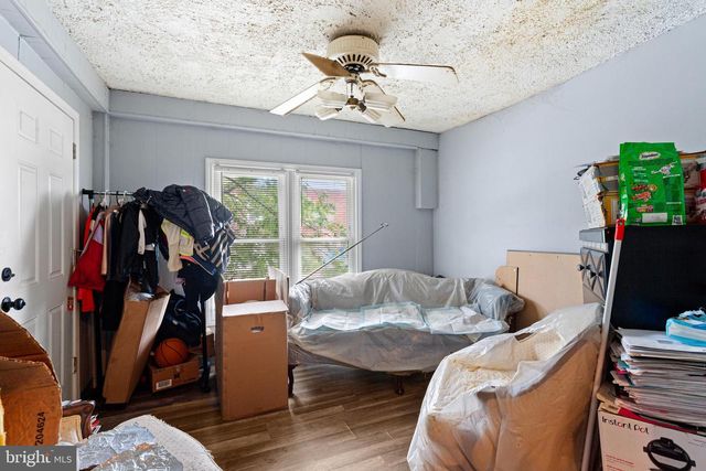 223 LONG LN, Upper Darby, PA 19082
